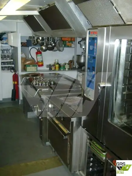 کشتی مسافری برای فروش