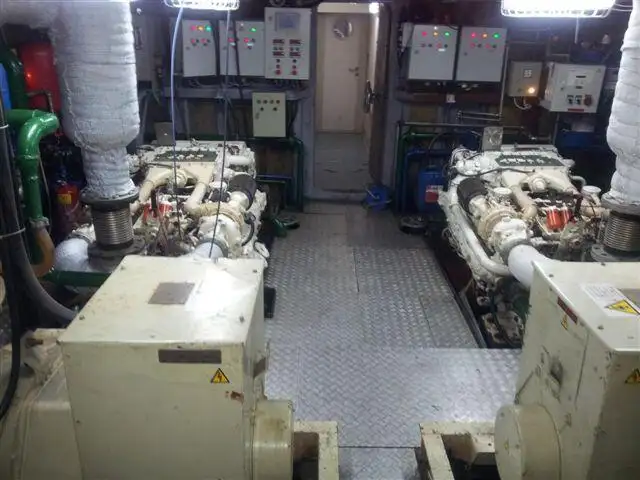 کشتی خدمه برای فروش