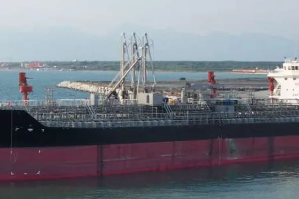 Oil/Chemical tanker for sale