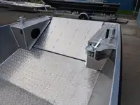 کشتی تهاجمی، تانک برای فروش