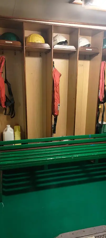 کشتی تدارکاتی برای فروش