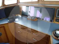 کشتی تریلر با تیر عرضی برای فروش