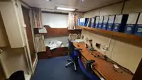 کشتی تدارکاتی برای فروش