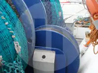 کشتی تریلر با تیر عرضی برای فروش