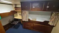 کشتی تدارکاتی برای فروش