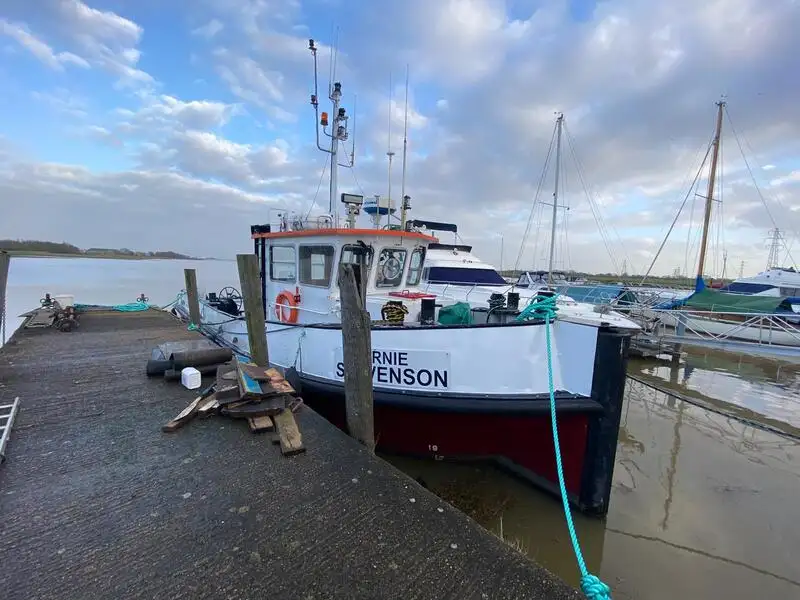 کشتی یدککش برای فروش