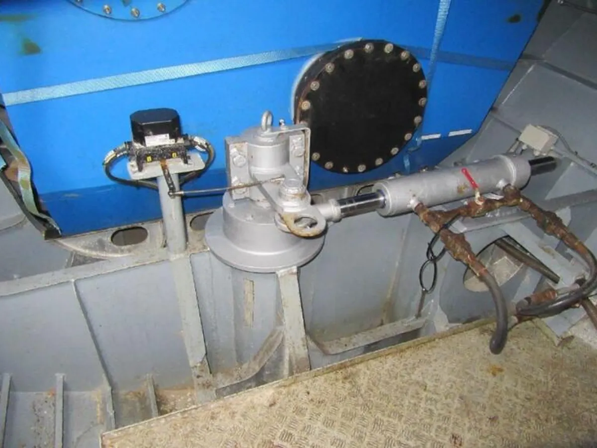 کشتی خدمه برای فروش