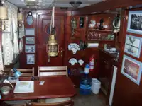 کشتی آتش‌نشانی برای فروش