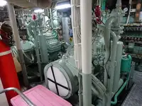 کشتی صیادی با تور بلند برای فروش