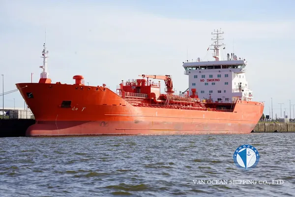 Oil/Chemical tanker for sale