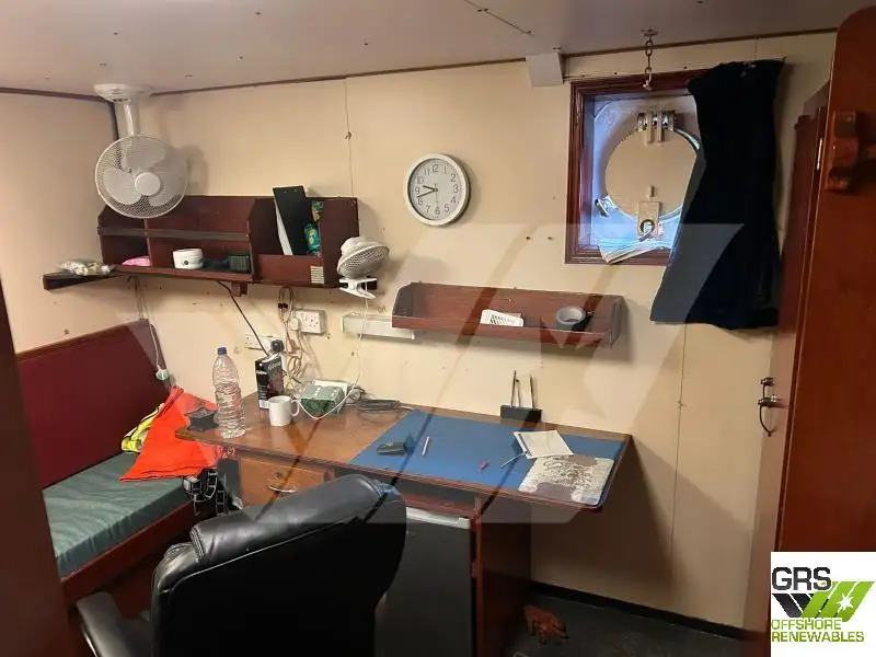 کشتی تدارکاتی برای فروش
