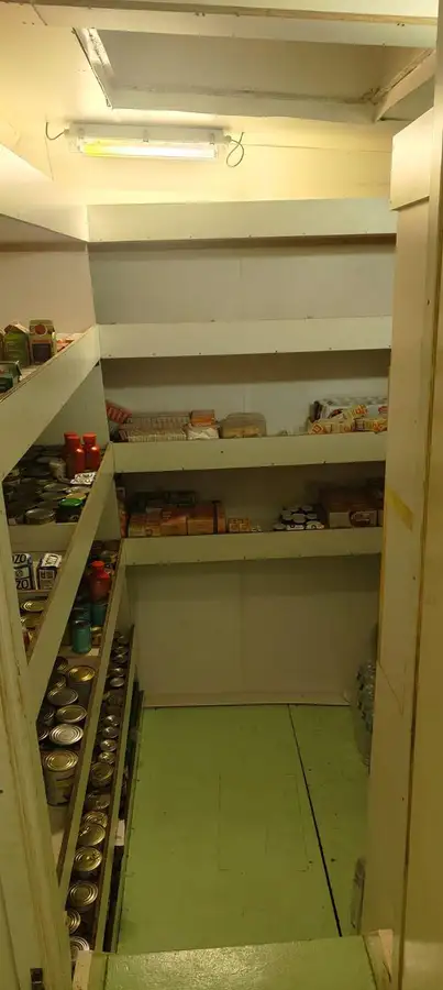 کشتی تدارکاتی برای فروش