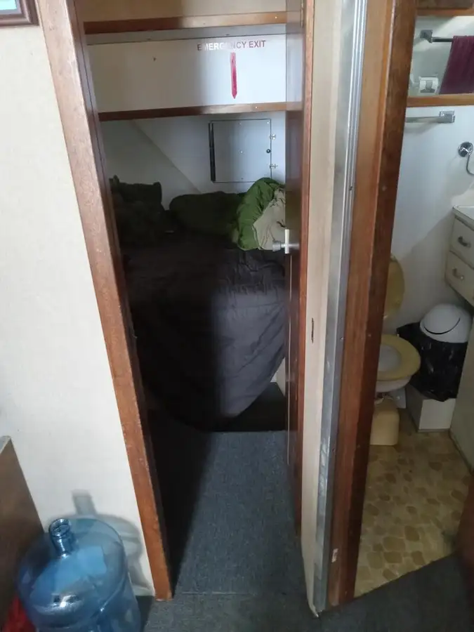 کشتی خدمه برای فروش