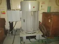 کشتی یخچال‌دار برای فروش