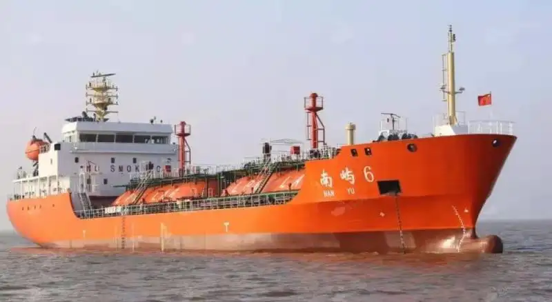کشتی حمل گاز طبیعی مایع (LNG) برای فروش