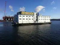 Floating hotel برای فروش