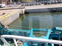 کشتی جرثقیل‌دار برای فروش