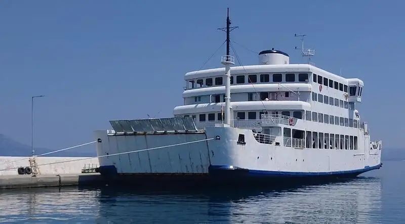 کشتی روپاکس برای فروش